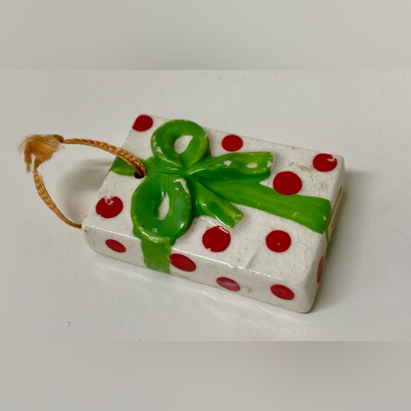 Mid Century Post WWII Japan Glazed Ceramic Christmas Present Ornament - Picture 2 of 13